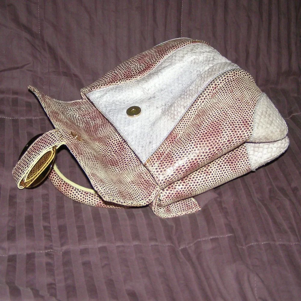 💜 RARE STUART WEITZMAN Snakeskin Reptile Structured Bag EUC